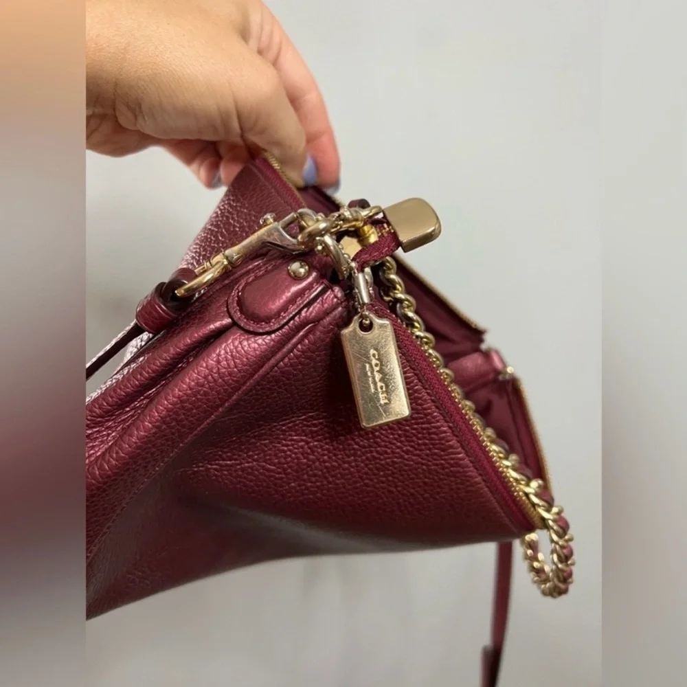 New Coach New York F36666 Burgundy Pebble Leather Carrie Crossbody Bag - Picture 6 of 6